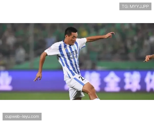 足球明星场外暖心趣事频现,球迷热议不断 足球明星场外暖心趣事频现,球迷热议不断