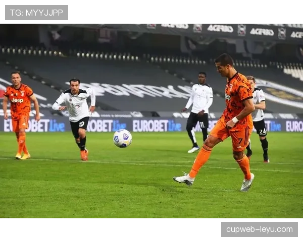 斯佩齐亚中场组织能力出色，球队状态回暖引关注