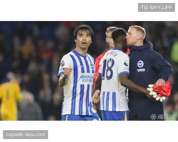 三笘薰展露舞蹈才华，助力日本队凝聚力提升引关注