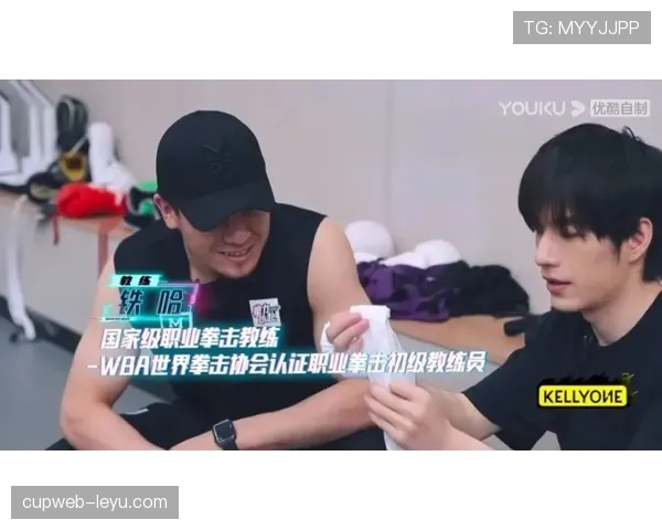 鲍春来家里竟然有人收藏了价值百万的神秘古玩，谁敢信他还曾是个铁锤少年？